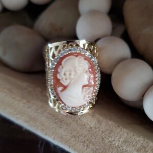 HSN Elegant Gold Cameo Ring